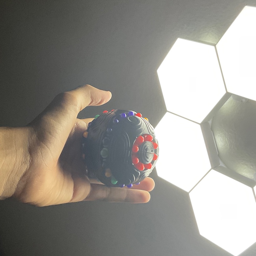 Twistable puzzle ball